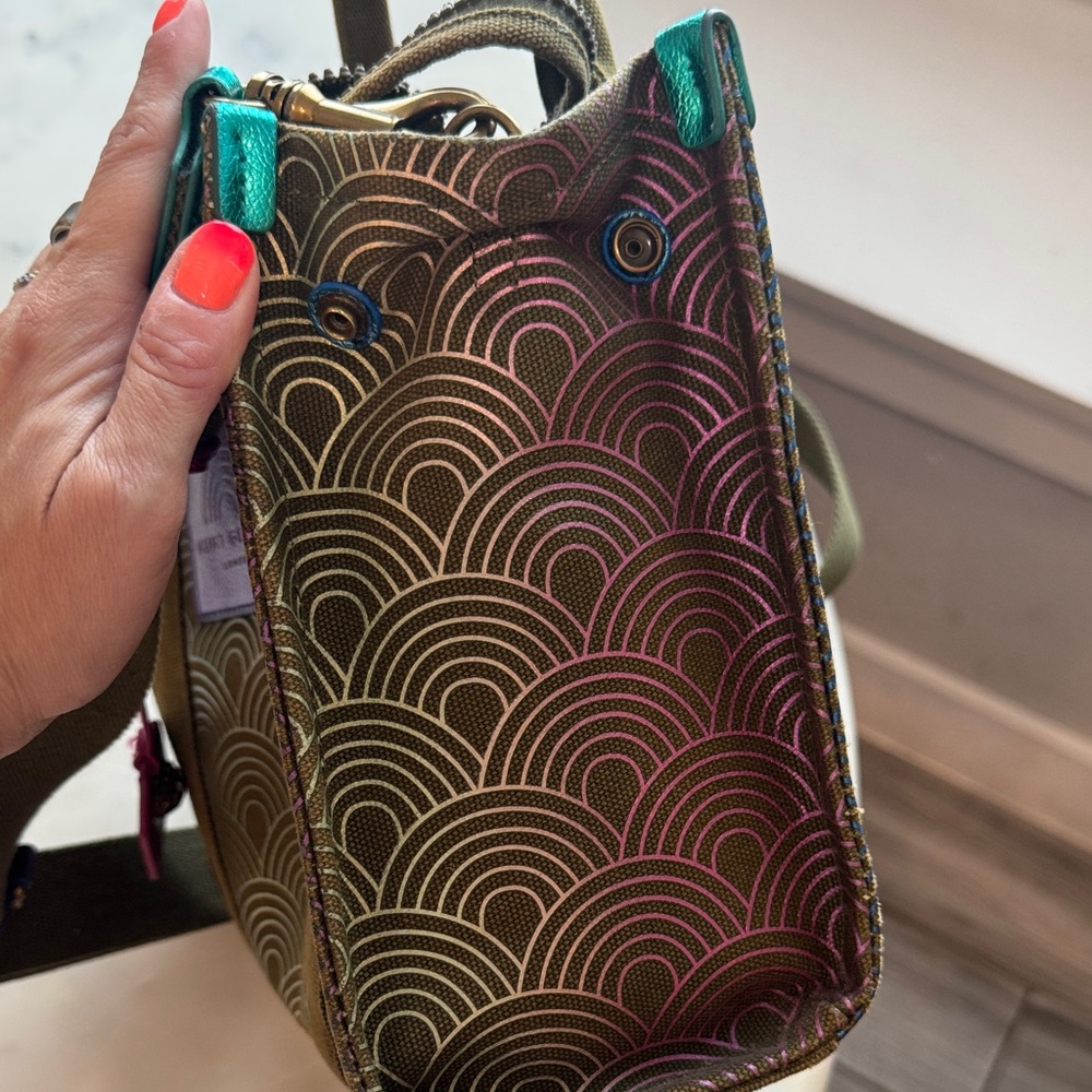 Kurt Geiger Southbank Ombre Rainbow Tote Bag - Picture 9 of 15